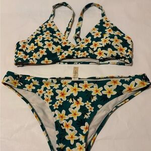 Cupshe Green and Yellow Floral Bikini Swimwear